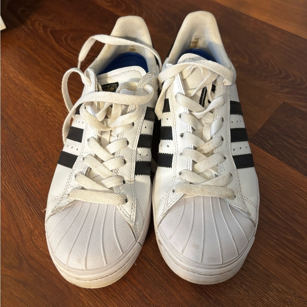 Adidas Shell-toe Sneaker